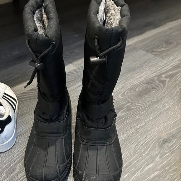 Snow Boots